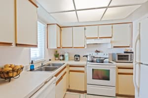 1625 SE Green Acres Cir APT Y204, Port St. Lucie, FL 34952, Sold 07/01/21