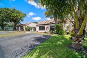 5215 Tarregon Ln, Palm Beach Gardens, FL 33418, Sold 06/08/21