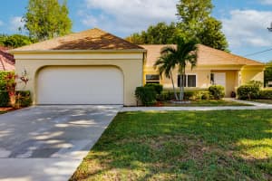 10195 Greentrail Dr N, Boynton Beach, FL 33436, Sold 05/27/21
