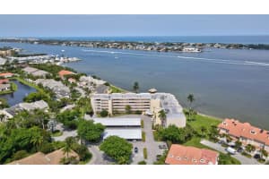 8200 Lakeshore Dr, Hypoluxo, FL 33462, Sold 07/15/21