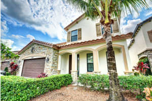 8852 Willow Cove Ln, Lake Worth, FL 33467, Sold 05/28/21