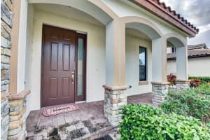 8852 Willow Cove Ln, Lake Worth, FL 33467, Sold 05/28/21