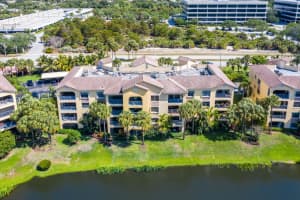 100 Uno Lago Dr, North Palm Beach, FL 33408, Sold 06/04/21
