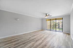 100 Uno Lago Dr, North Palm Beach, FL 33408, Sold 06/04/21