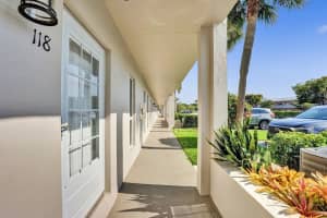 250 NE 20th St, Boca Raton, FL 33431, Sold 06/07/21