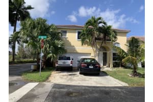 290 SW 100th Terrace, Pembroke Pines, FL 33025, Sold 06/04/21