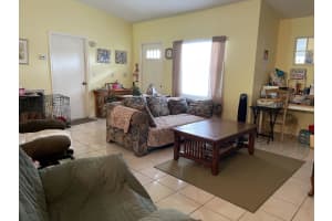 9468 NW 45th St, Sunrise, FL 33351, Sold 07/09/21