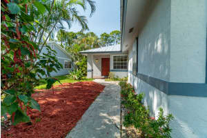 1105 Cherokee St, Jupiter, FL 33458, Sold 05/12/21
