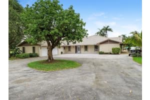 8688 Kelso Dr, Palm Beach Gardens, FL 33418, Sold 01/21/22