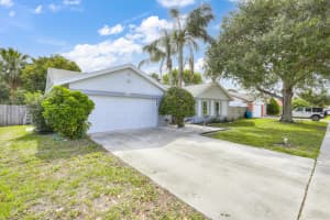 700 NW 10th Ct, Boynton Beach, FL 33426, Sold 10/08/21