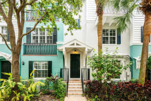 374 E Mallory Cir, Delray Beach, FL 33483, Sold 06/18/21