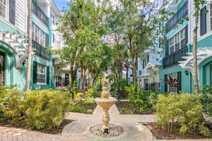 374 E Mallory Cir, Delray Beach, FL 33483, Sold 06/18/21