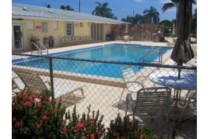 201 Country Ln, Boynton Beach, FL 33435, Sold 08/25/21