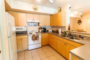 701 Villa Cir, Boynton Beach, FL 33435, Sold 06/09/21