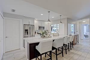 5902 Red Oak Ct, Palm Beach Gardens, FL 33410, Sold 08/02/21