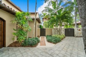 304 Villa Dr, Jupiter, FL 33477, Sold 08/25/21