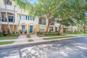 2879 S Oasis Dr, Boynton Beach, FL 33426, Sold 07/21/21