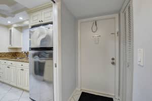 910 Dogwood Dr, Delray Beach, FL 33483, Sold 06/03/21