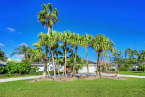 8879 SE Marina Bay Dr, Hobe Sound, FL 33455, Sold 07/12/21