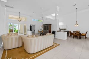 1107 Crystal Dr, Palm Beach Gardens, FL 33418, Sold 05/27/21