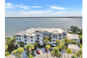 184 NE Edgewater Dr, Stuart, FL 34996, Sold 05/28/21