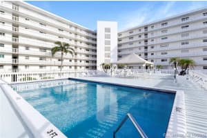 301 Lake Shore Dr, Lake Park, FL 33403, Sold 06/17/21