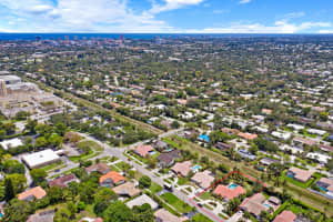 980 NW 8th St, Boca Raton, FL 33486, Sold 06/01/21