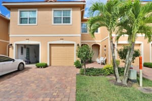 528 SW Glen Crest Way, Stuart, FL 34997, Sold 06/17/21