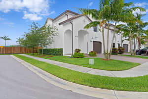 3184 Santa Catalina Pl, Greenacres, FL 33467, Sold 06/01/21