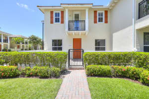 4716 Sierra Ln, Coconut Creek, FL 33073, Sold 06/16/21