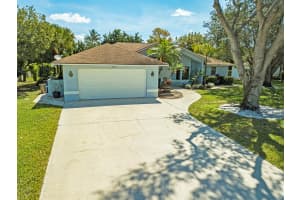 9287 SE Gettysburg Ct, Hobe Sound, FL 33455, Sold 06/10/21