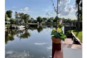 222 SE Paradise Pl, Stuart, FL 34997, Sold 11/01/21