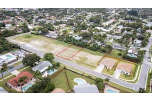 902 NW 9th Ave, Boynton Beach, FL 33426, Sold 11/23/22