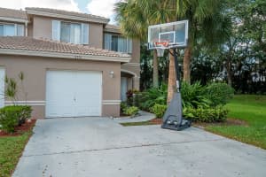 4916 Pinemore Ln, Lake Worth, FL 33463, Sold 10/13/21