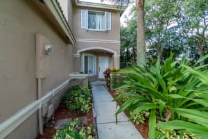 4916 Pinemore Ln, Lake Worth, FL 33463, Sold 10/13/21