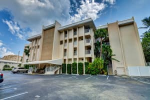 3851 N Ocean Blvd, Gulf Stream, FL 33483, Sold 12/03/21