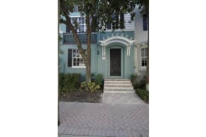 335 E Mallory Cir, Delray Beach, FL 33483, Sold 06/25/21