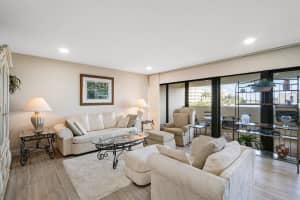 330 SE 20th Ave, Deerfield Beach, FL 33441, Sold 06/25/21