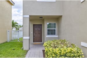 3995 Crescent Creek Pl, Coconut Creek, FL 33073, Sold 06/03/21