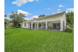 302 Canterbury Dr W, Riviera Beach, FL 33407, Sold 06/08/21