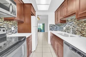 300 NE 20th St, Boca Raton, FL 33431, Sold 06/04/21