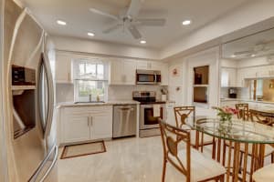 3 Ridge Pointe Dr, Boynton Beach, FL 33435, Sold 05/28/21