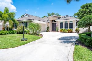 982 Carolina Cir SW, Vero Beach, FL 32962, Sold 06/02/21