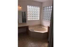 260 Gazetta Way, West Palm Beach, FL 33413, Sold 10/04/21