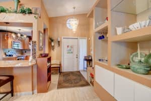 2 Lawrence Lake Dr, Boynton Beach, FL 33436, Sold 07/12/21