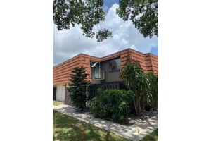 2228 White Pine Cir, Greenacres, FL 33415, Sold 06/16/21