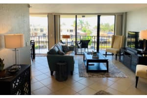 899 Jeffery St, Boca Raton, FL 33487, Sold 08/10/21