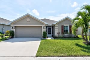 209 Briarcliff Cir, Sebastian, FL 32958, Sold 06/04/21
