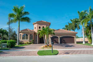 8970 Club Estates Way, Lake Worth, FL 33467, Sold 07/30/21