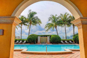 403 S Sapodilla Ave, West Palm Beach, FL 33401, Sold 06/01/21